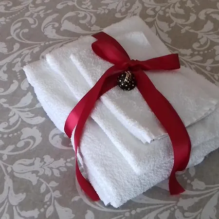 La Contessa Di Granarola Bed & Breakfast *